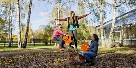 Excursión con niños, patio de recreo del FEZ en Volkspark Wuhlheide Berlin