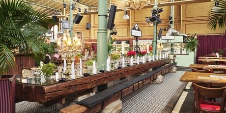 "Mutter aller Tische" in der Arminiusmarkthalle