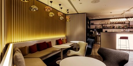 15-Min-Stadt-Hotel_NH_Collection_Berlin_Friedrichstrasse_hotel_bar