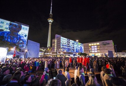 Sprechende Fassaden am Alexanderplatz