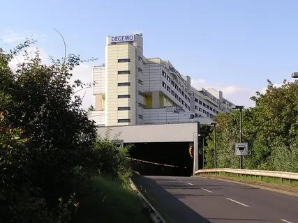 Autobahnüberbauung Schlangenbader Straße