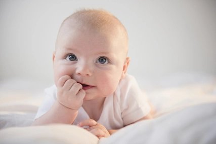 USA, New Jersey, Jersey City, Portrait of baby boy (2-5 months)