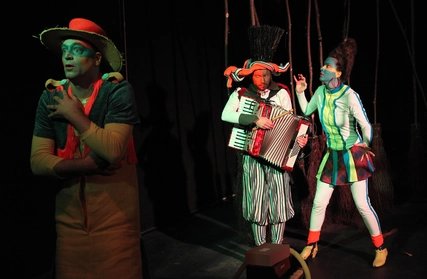 Jugendtheater im Kiez Die kleine Hexe im Theater an der Parkaue