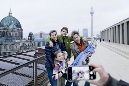 Familie im Humboldt Forum Berlin