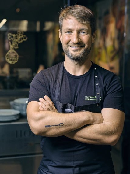 Sebastian Frank - Cook at Horváth in the kitchen