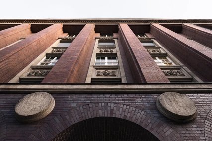 Fassade des Verwaltungsgebäude Knorr-Bremse in Berlin