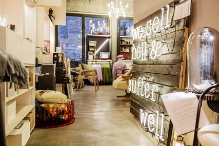Innenraum Hotel Ultra Concept Store mit Dekoration und Möbel für Inneneinrichtung