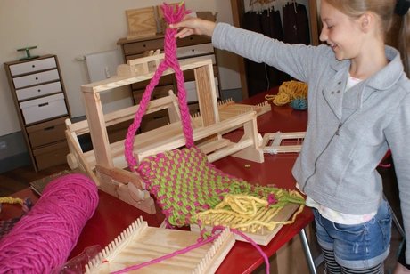 Museumwerkstatt im Schloss Oranienburg: Die am Webstuhl selbst hergestellte Tasche