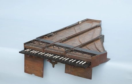 Clavecin brisé, Reisecembalo, aus der Werkstatt von Jean Marius (Paris 1700-1704)