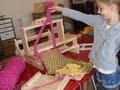 Museumwerkstatt im Schloss Oranienburg: Die am Webstuhl selbst hergestellte Tasche