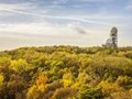 Blick auf den Teufelsberg vom Drachenberg im Grunewald Berlin