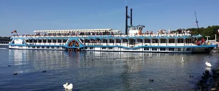 Das Schiff Havel Queen am Tegeler See