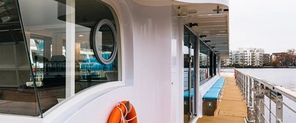 Katamaran der Reederei Stern und Kreisschiffahrt