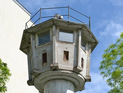 Mauerturm Erna Berger Strasse