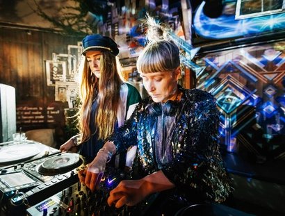 Party, DJs