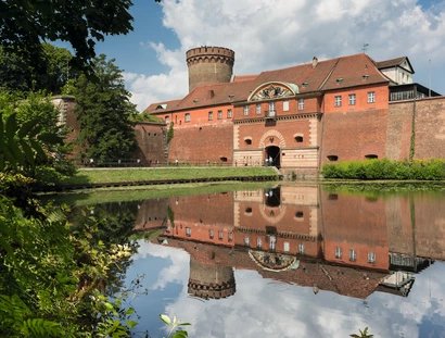 mittelalterliche Zitadelle in Berlin Spandau mit Burggraben
