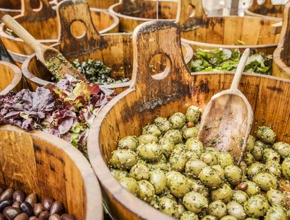 Oliven auf dem Markt in Berlin