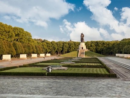  Sowjetisches Ehrenmal im Treptower Park