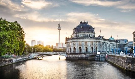Spreeblick auf die Museumsinsel