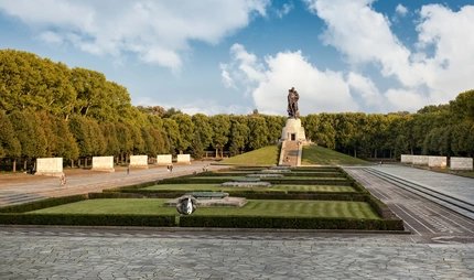  Sowjetisches Ehrenmal im Treptower Park
