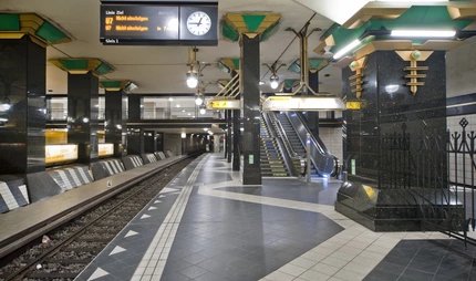 U-Bahnhof Rathaus Spandau in Berlin